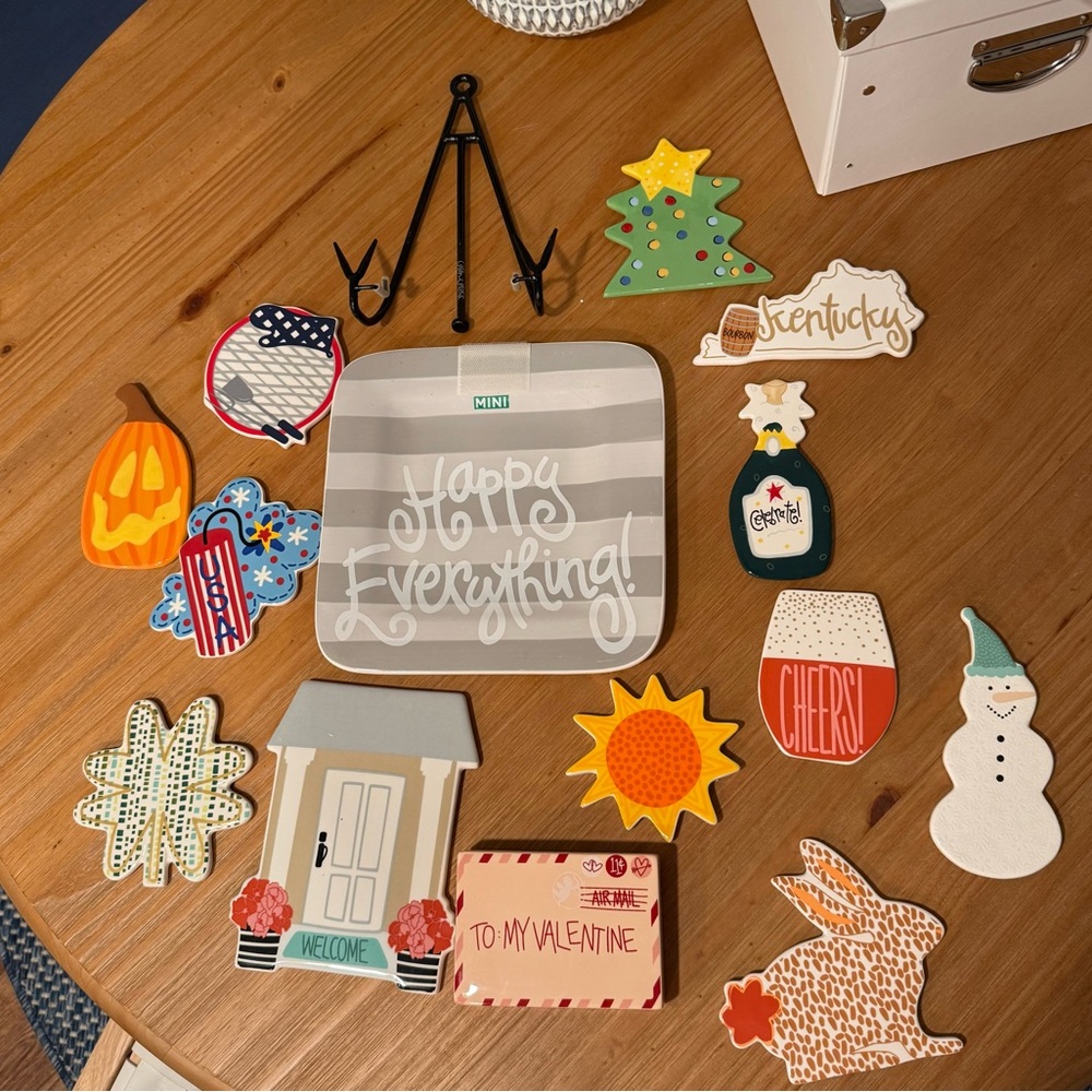Mini Happy Everything Plate with 13 Attachments